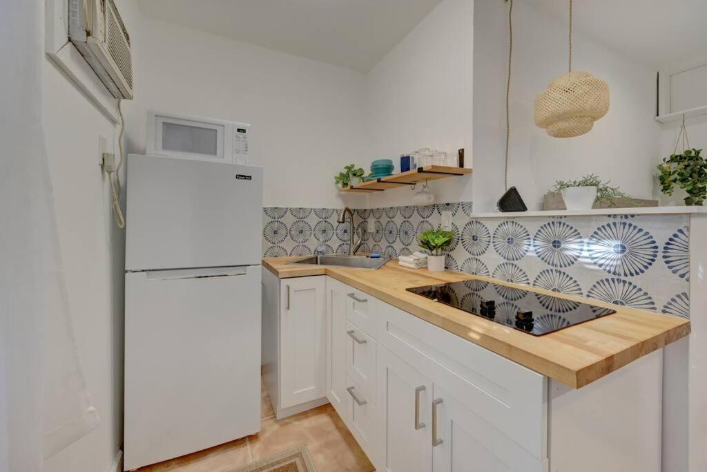 Garden Beach Studio @The Island Диърфийлд Бийч Екстериор снимка