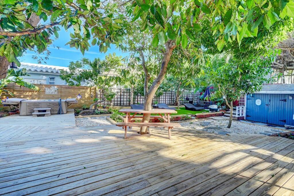 Garden Beach Studio @The Island Диърфийлд Бийч Екстериор снимка