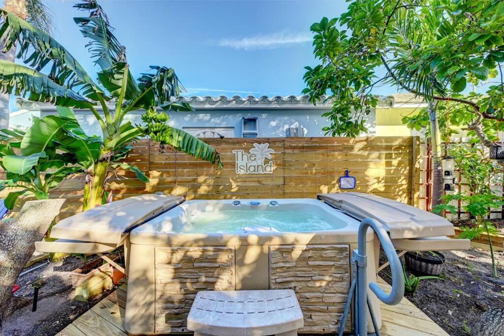 Garden Beach Studio @The Island Диърфийлд Бийч Екстериор снимка